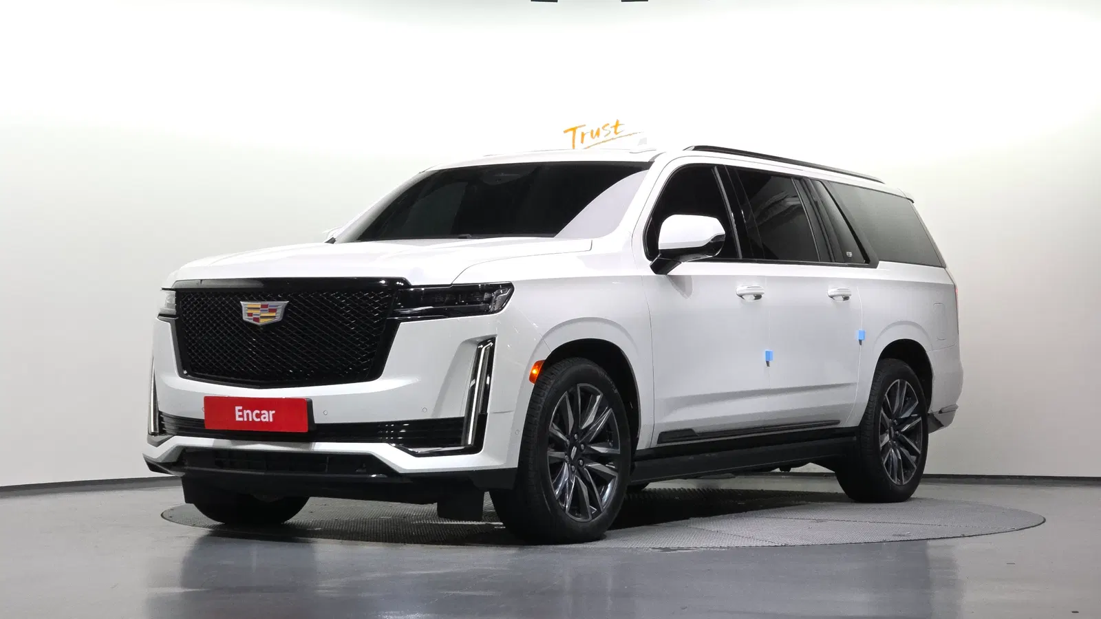 Cadillac Escalade 5e génération 6.2 ESV 2023 — photo 1 sur 20