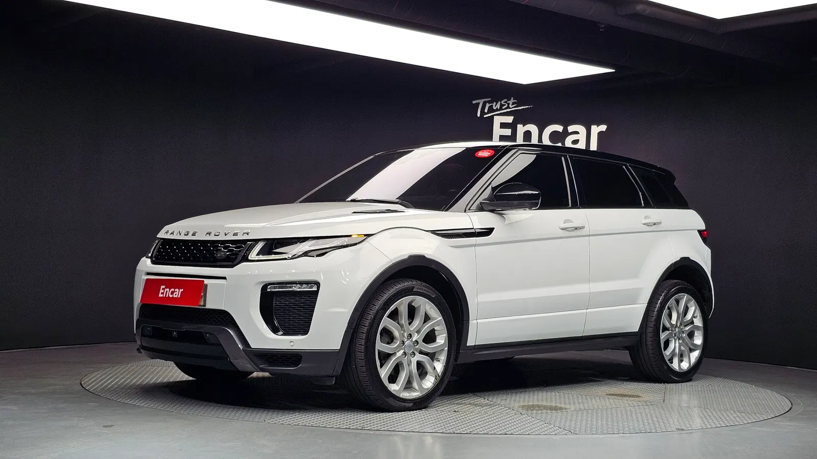 Land Rover Range Rover Evoque 2.0 TD4 HSE Dynamic 2018 — photo 1 sur 43