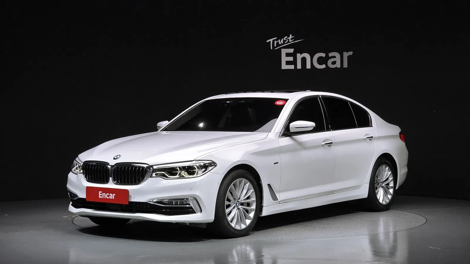 BMW Série 5 (G30) 530i Luxury Plus 2018 — photo 1 sur 20