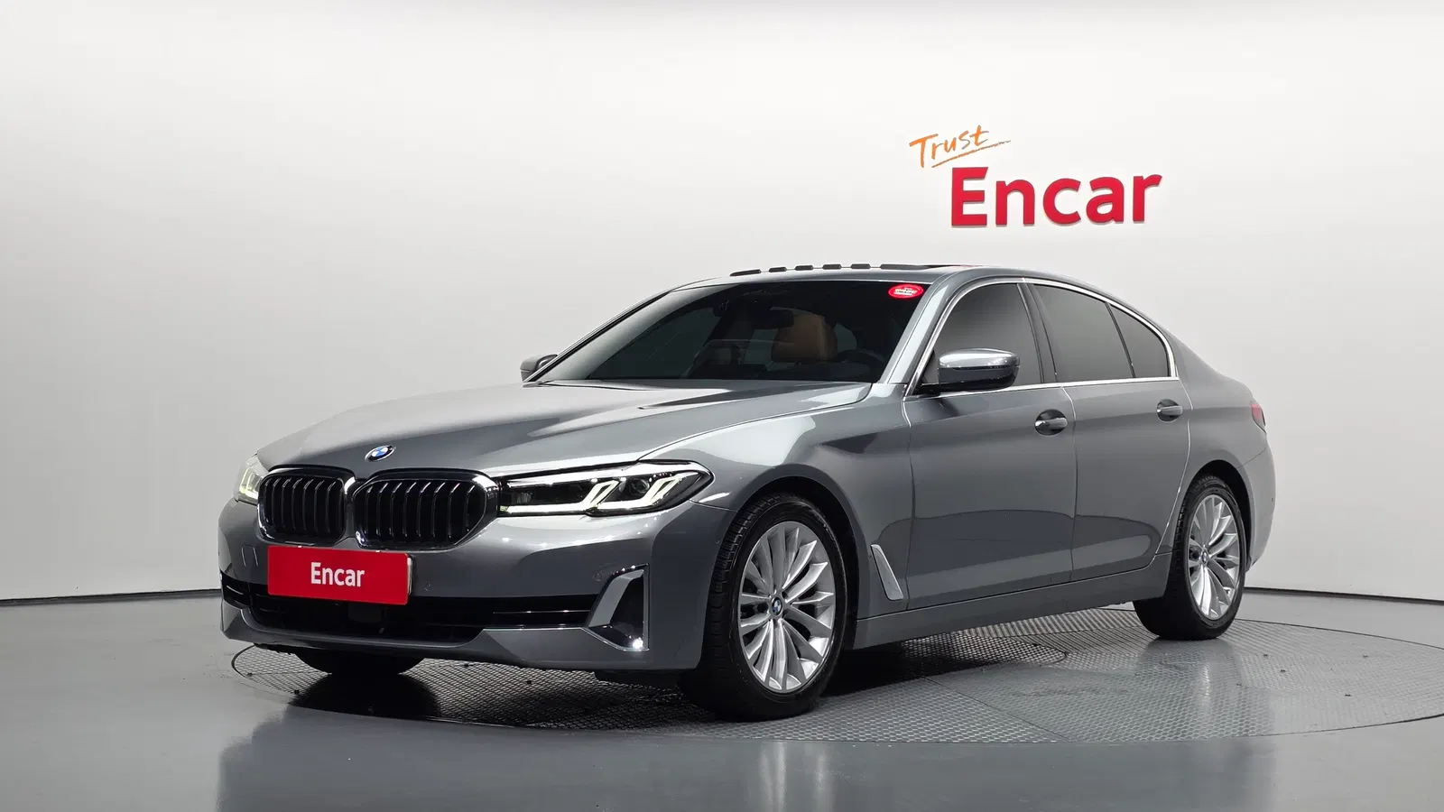 BMW Série 5 (G30) 520i Luxury 2023 — photo 1 sur 20