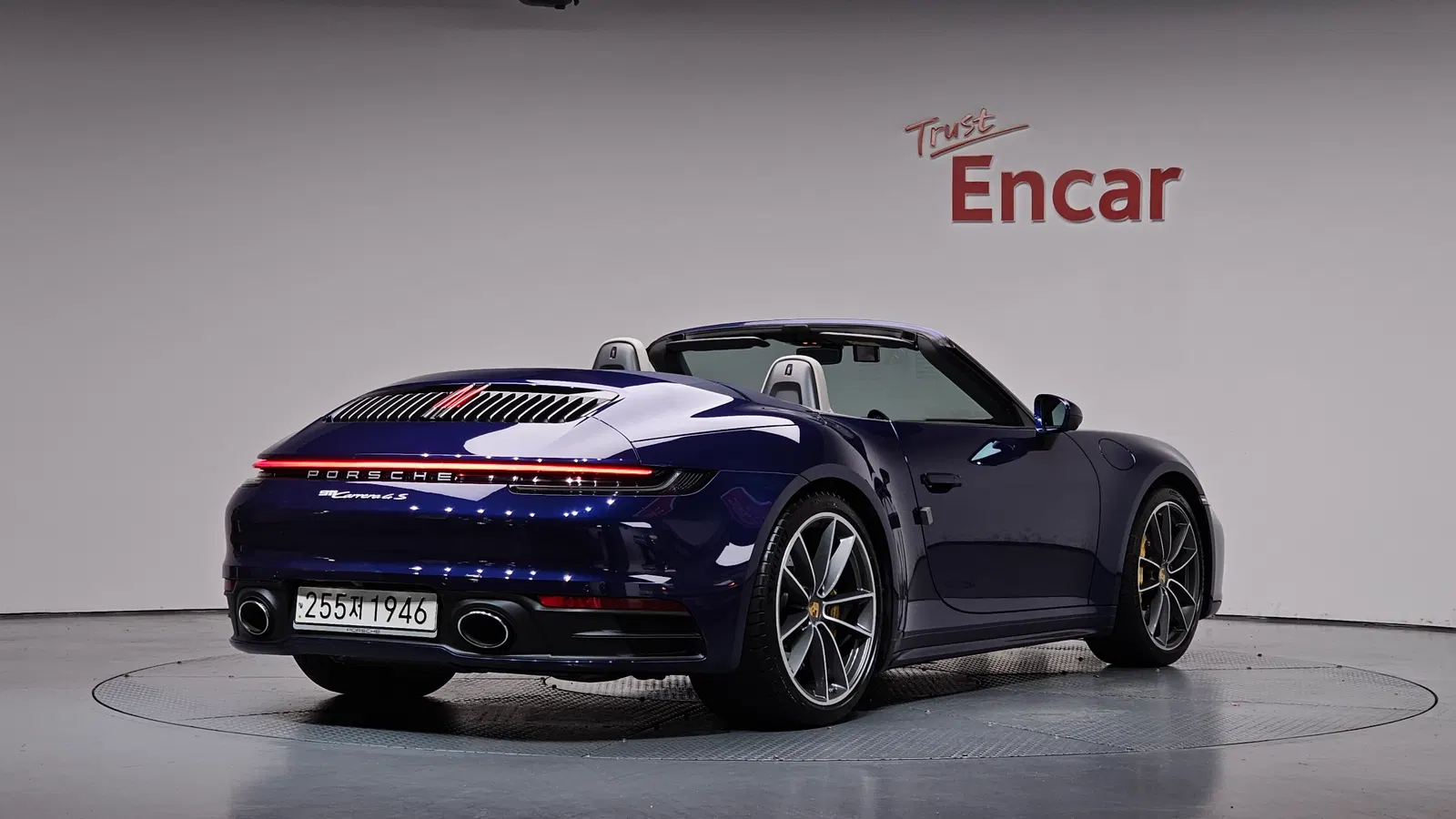 Porsche 911 (992) Carrera 4S Cabriolet 2020 — photo 1 sur 36