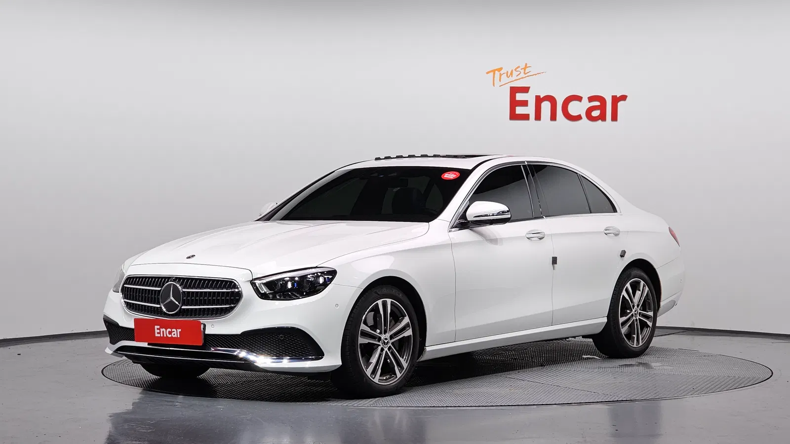 Mercedes-Benz Classe E E350 4MATIC Avantgarde (W213) 2021 — photo 1 sur 26