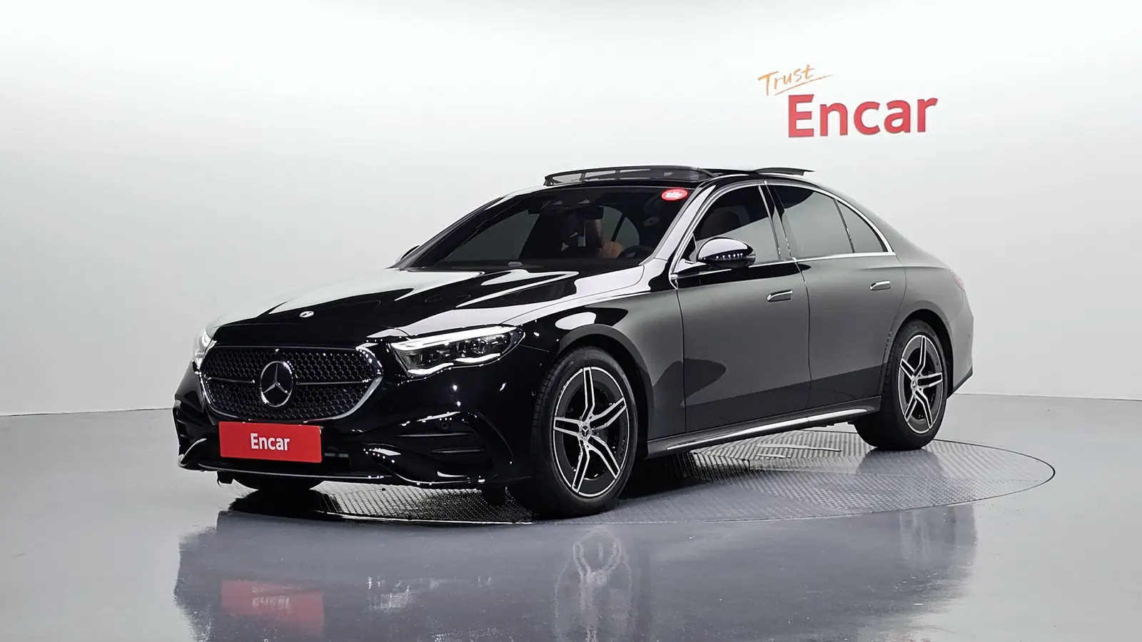 Mercedes-Benz Classe E AMG Line · E300 4MATIC (W214) 2025 — photo 1 sur 20