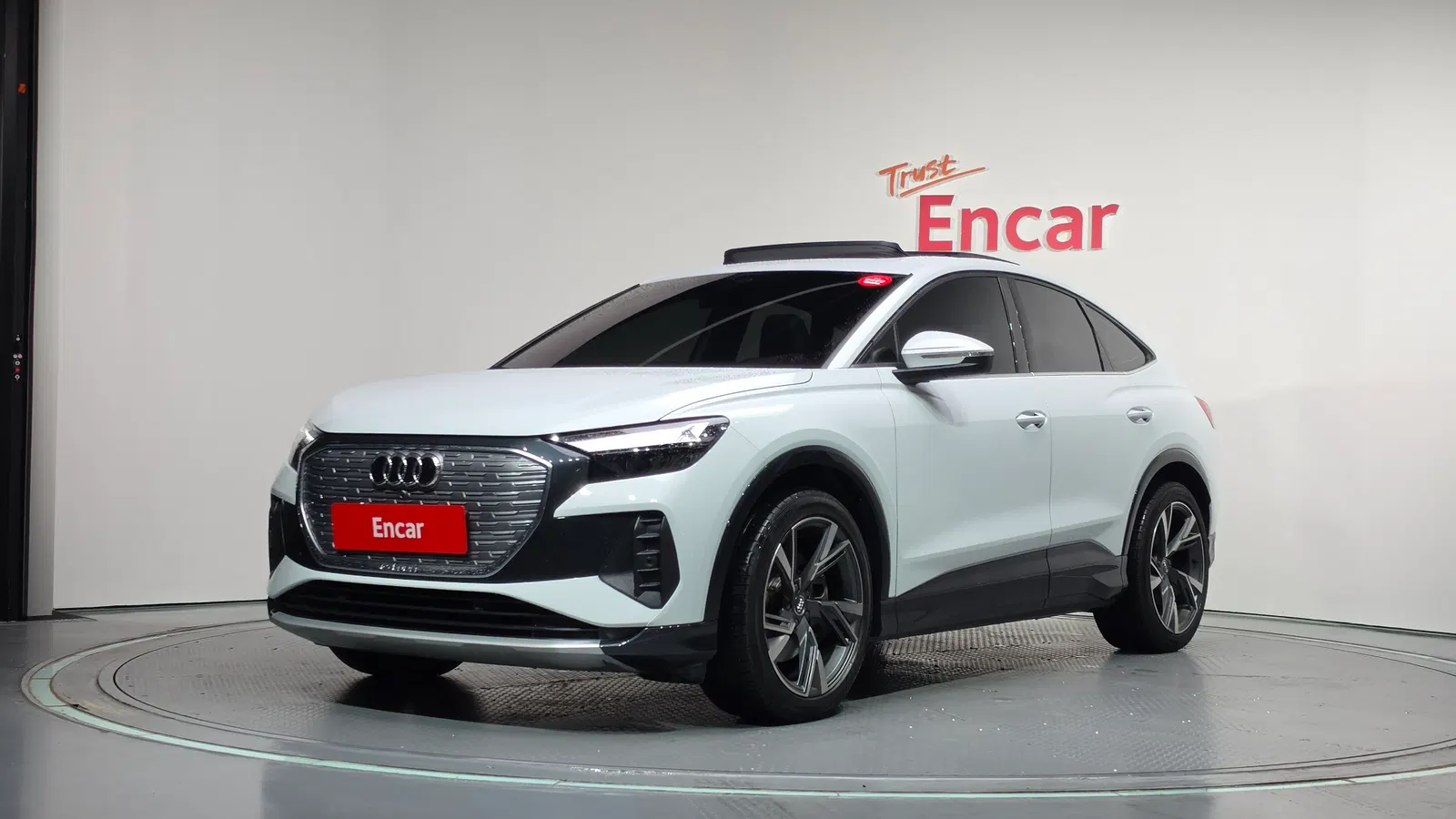 Audi Q4 e-tron (F4) 45 Sportback 2025 — photo 1 sur 20