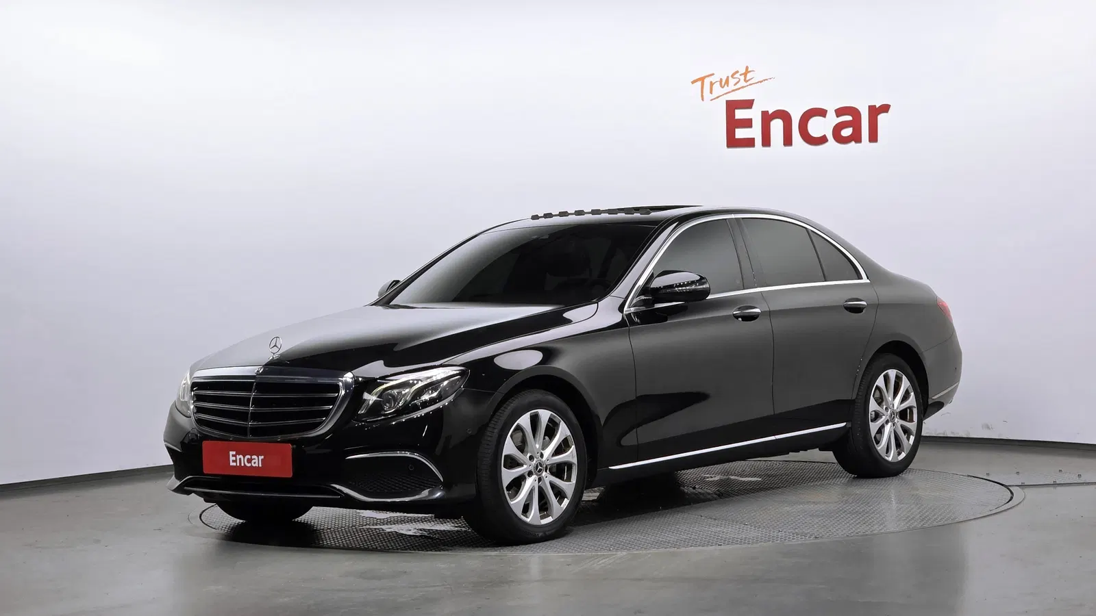 Mercedes-Benz Classe E E220d 4MATIC Exclusive (W213) 2019 — photo 1 sur 20