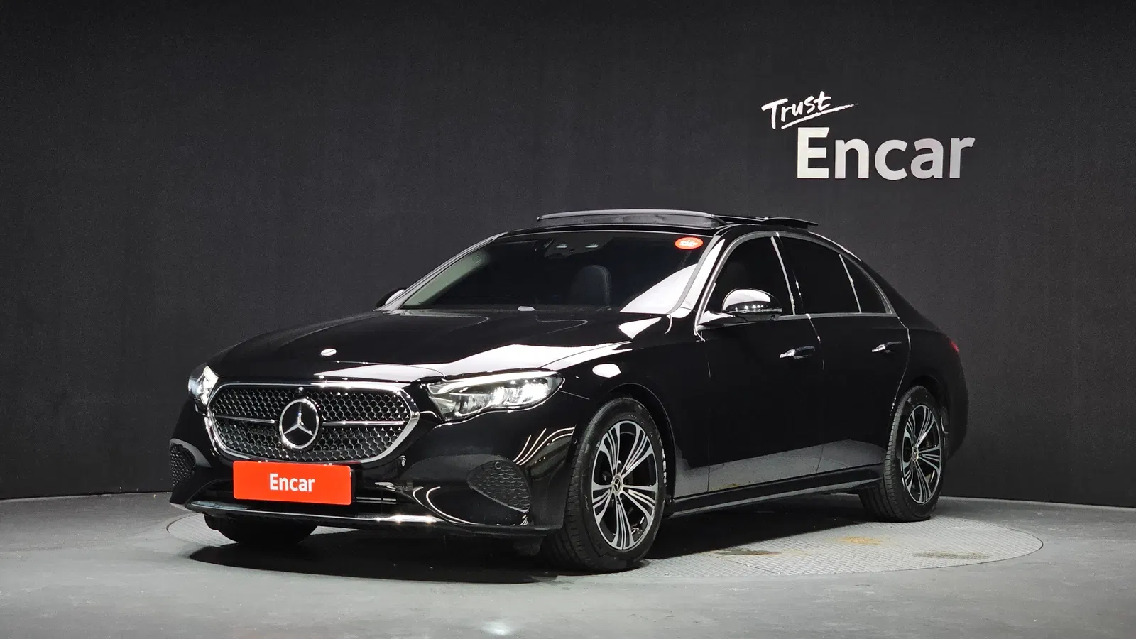 Mercedes-Benz Classe E E200 Avantgarde (W214) 2024 — photo 1 sur 8