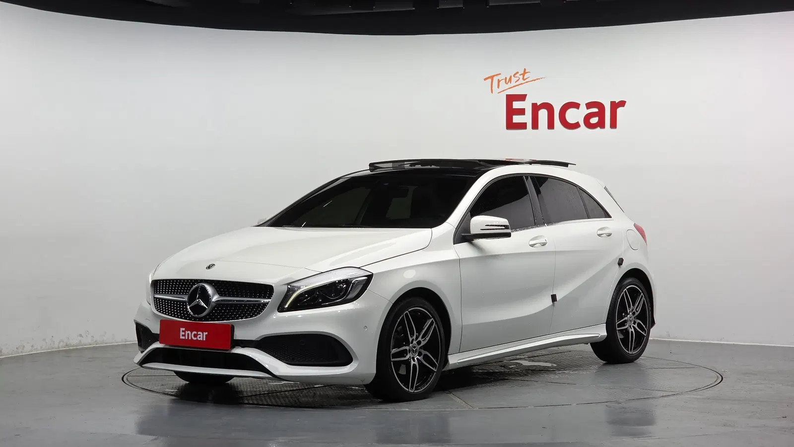 Mercedes-Benz Classe A AMG Line · A200 (W176) 2018 — photo 1 sur 26