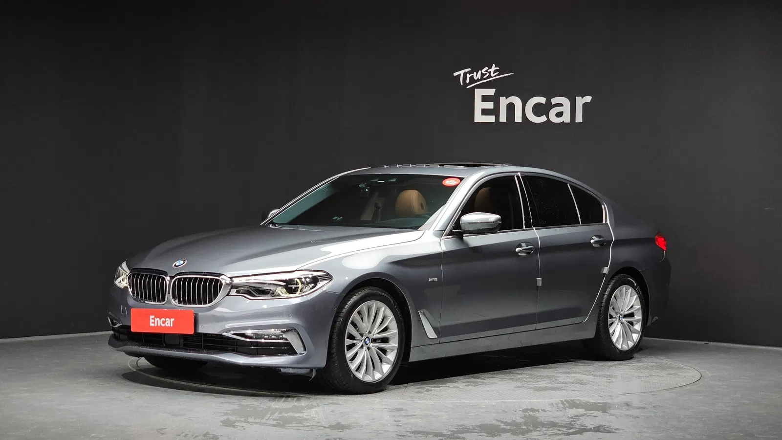 BMW Série 5 (G30) 520d Luxury Special Edition 2018 — photo 1 sur 37