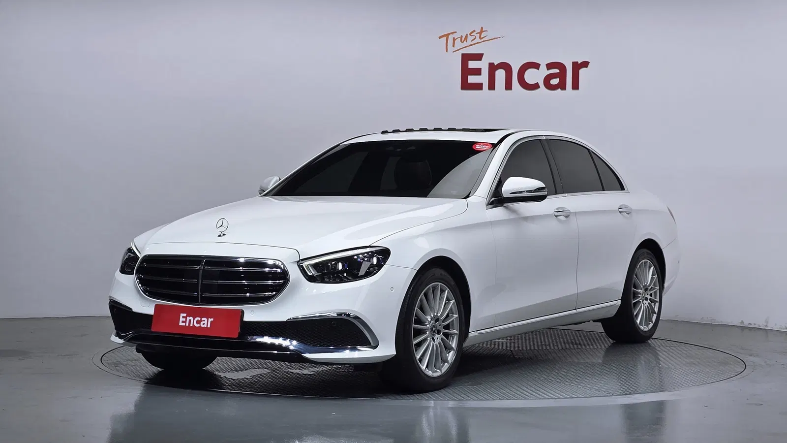 Mercedes-Benz Classe E E250 Exclusive (W213) 2021 — photo 1 sur 26