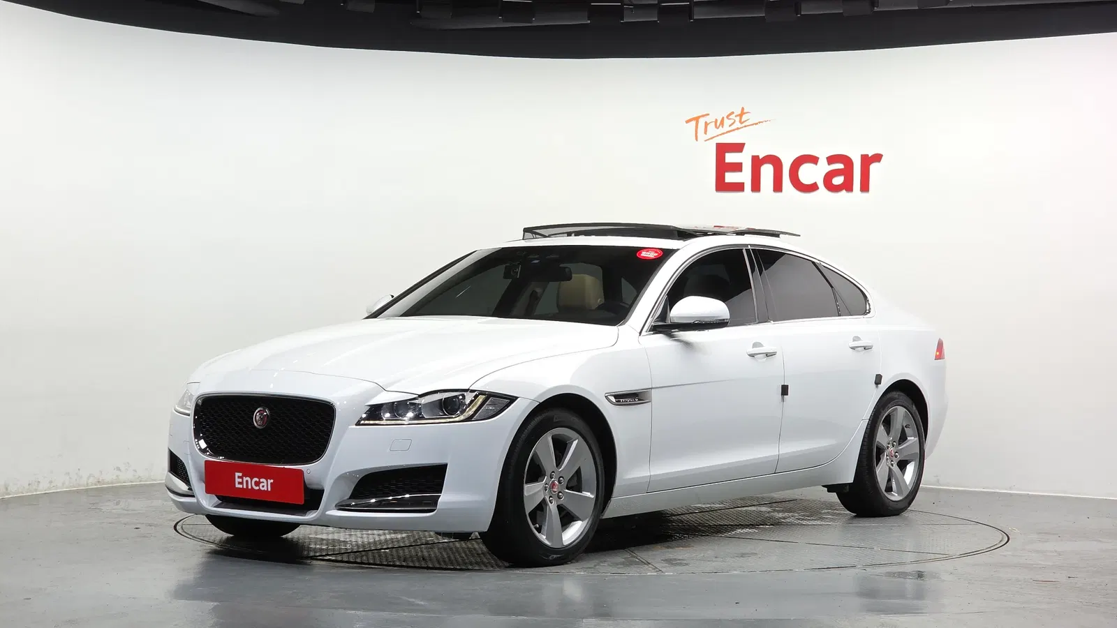 Jaguar XF (X260) 25t Prestige 2018 — photo 1 sur 20