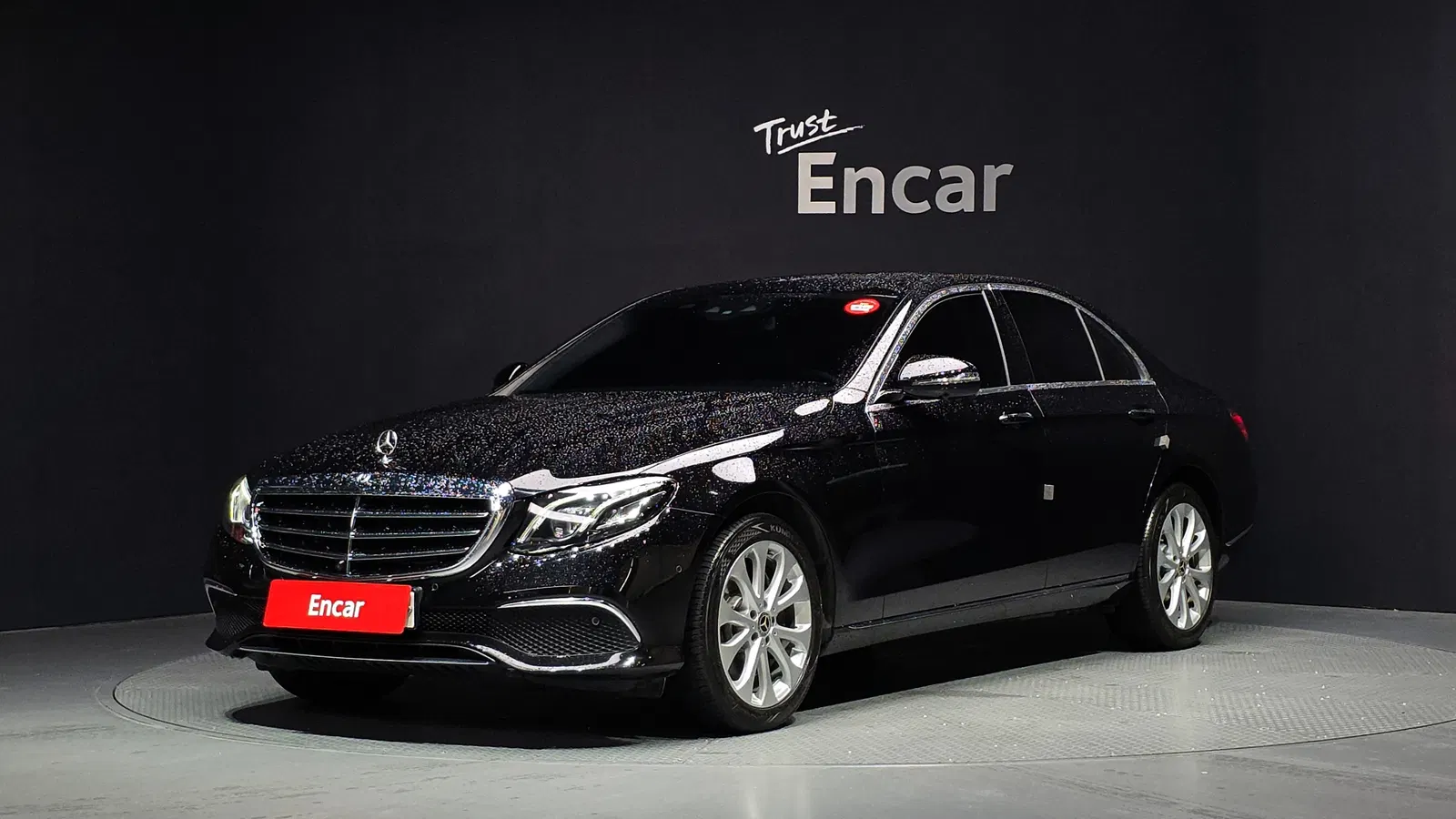 Mercedes-Benz Classe E E300 4MATIC Exclusive (W213) 2018 — photo 1 sur 39