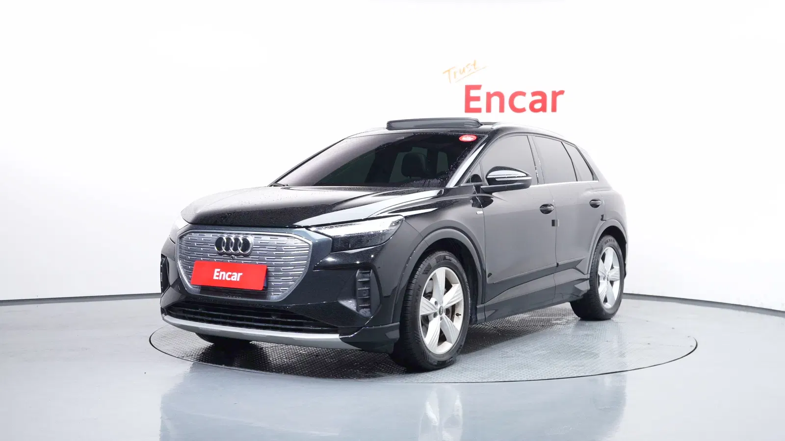 Audi Q4 e-tron (F4) 40 2022 — photo 1 sur 33