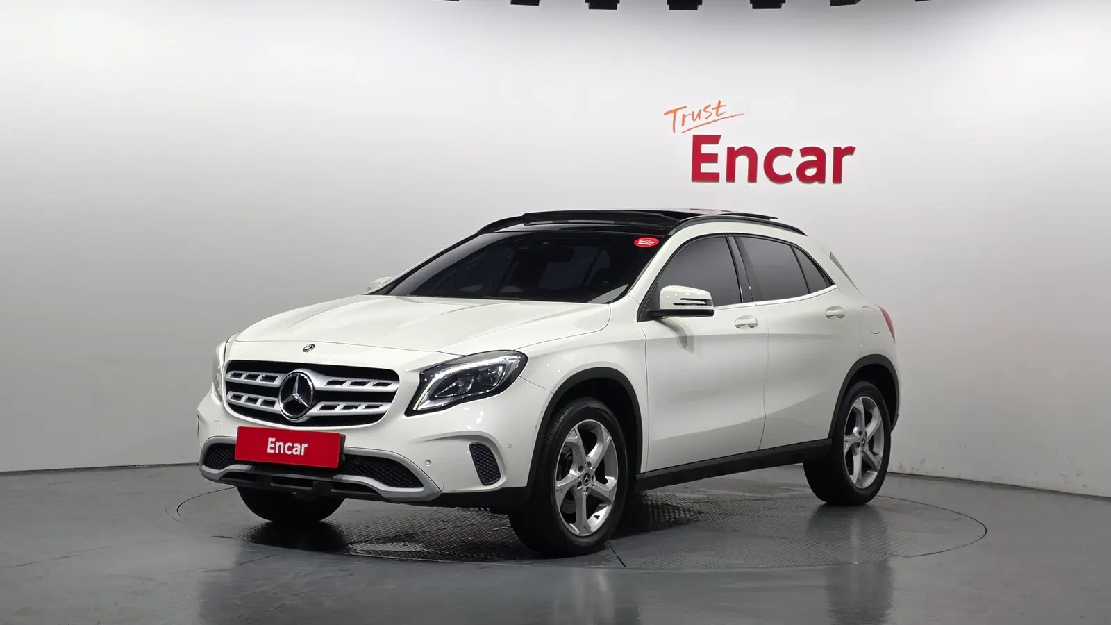 Mercedes-Benz GLA GLA220 (X156) 2018 — photo 1 sur 34