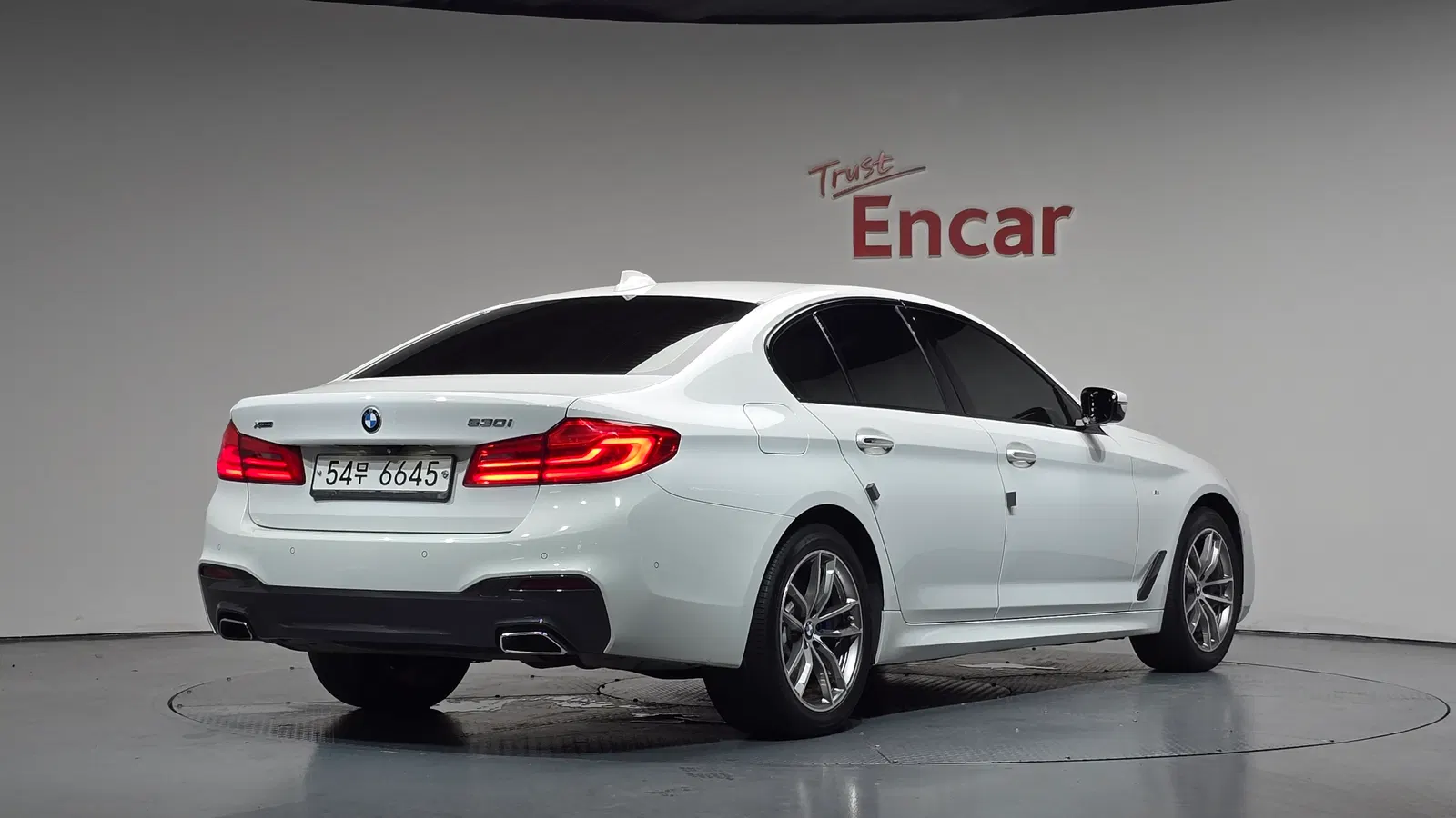 BMW Série 5 (G30) 530i xDrive M Sport Plus 2017 — photo 1 sur 35