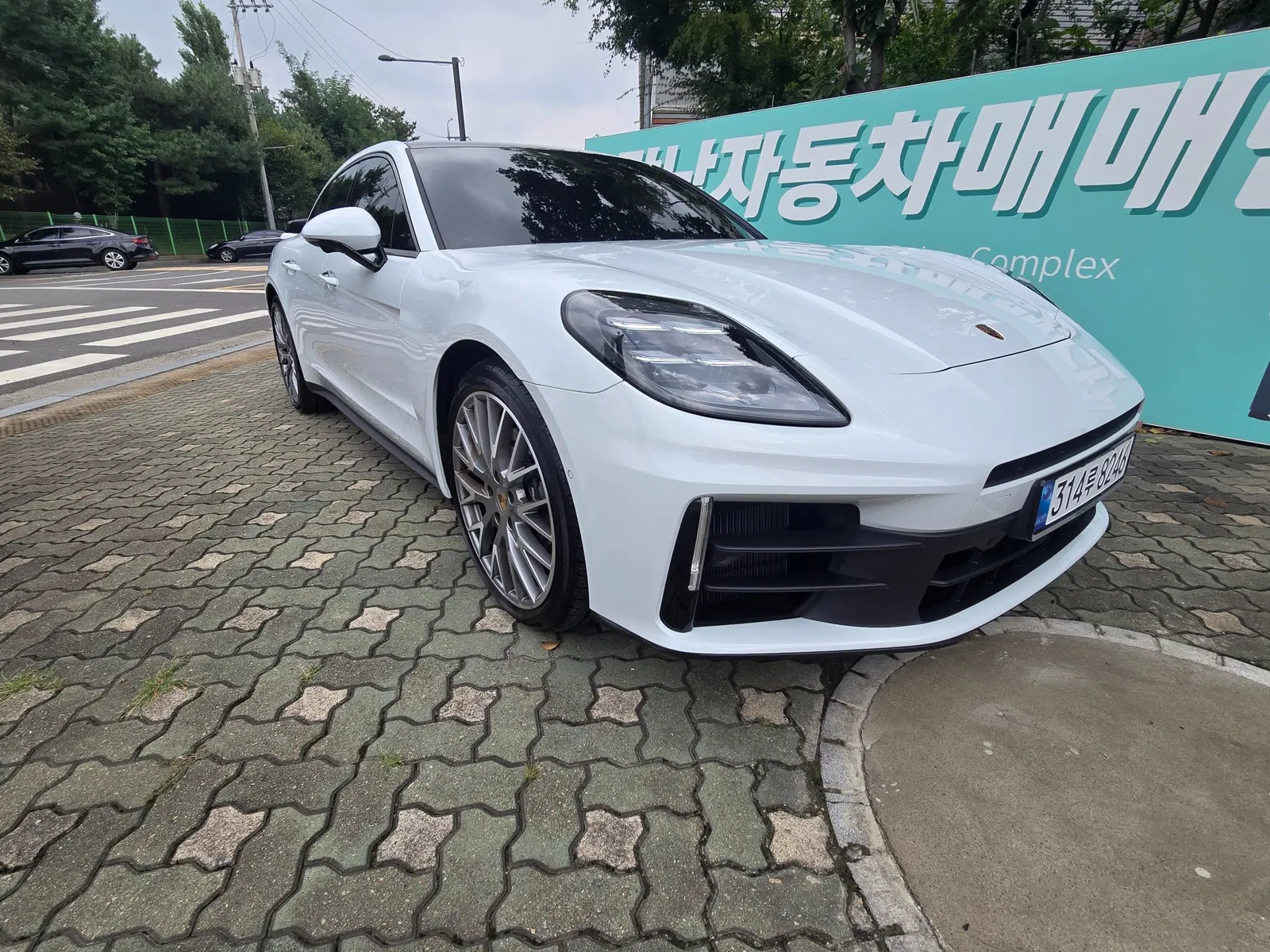 Porsche Panamera (976) 2.9 AWD 2024 — photo 1 sur 26