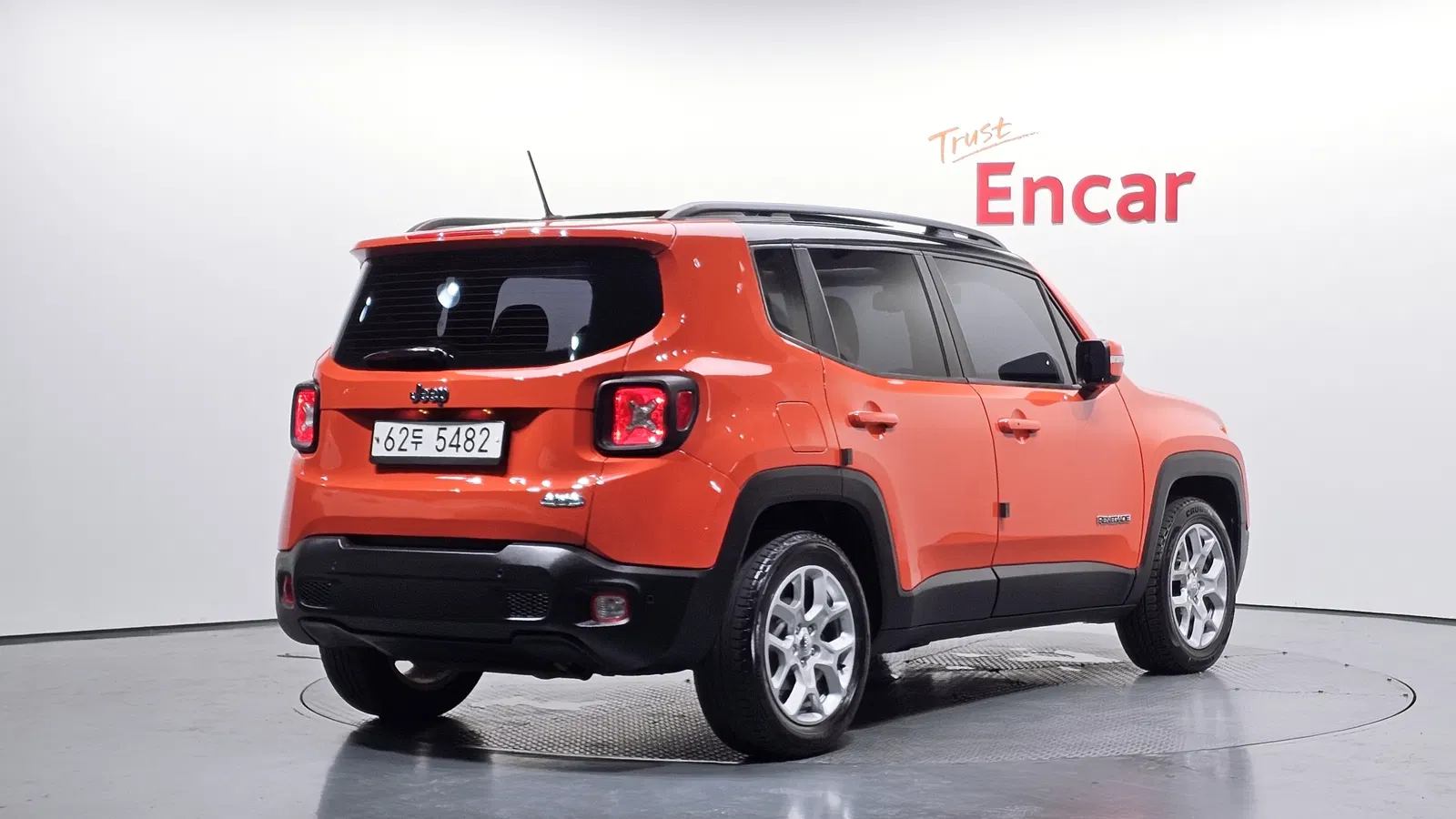 Jeep Renegade 2.4 Longitude 2017 — photo 1 sur 32