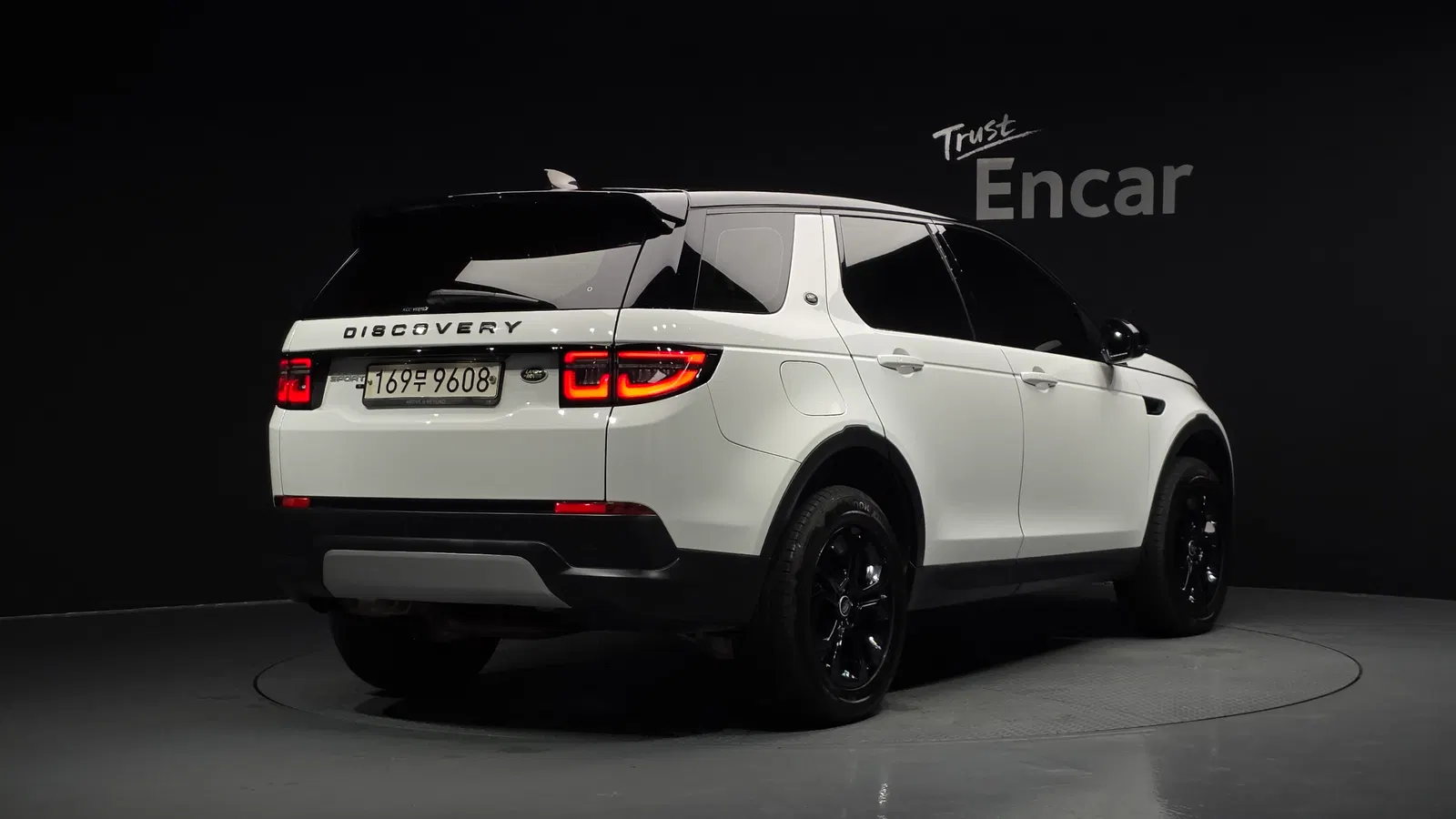 Land Rover Discovery Sport 2e génération D150 S 2020 — photo 1 sur 46