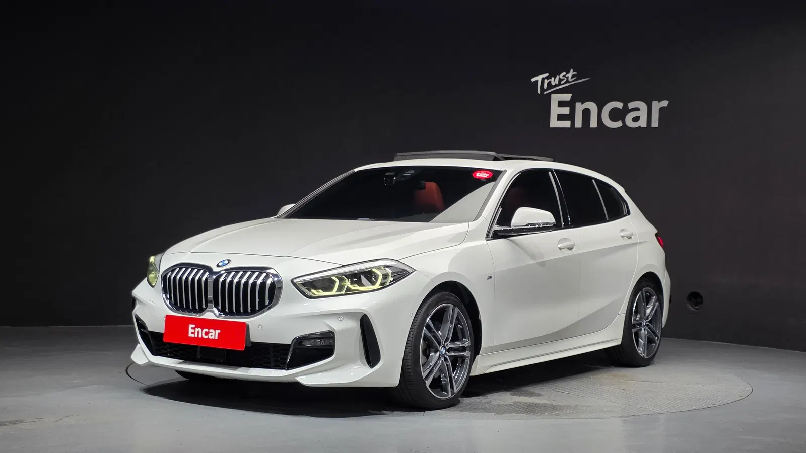 BMW Série 1 (F40) 118d M Sport 2021 — photo 1 sur 35