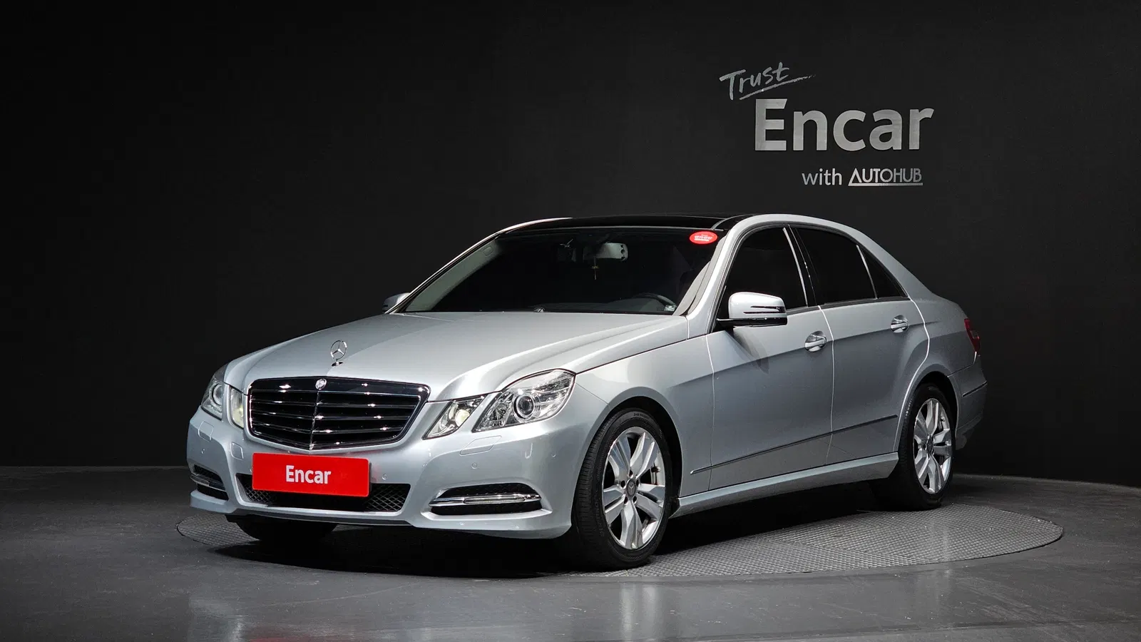 Mercedes-Benz Classe E E350 (W212) 2011 — photo 1 sur 20