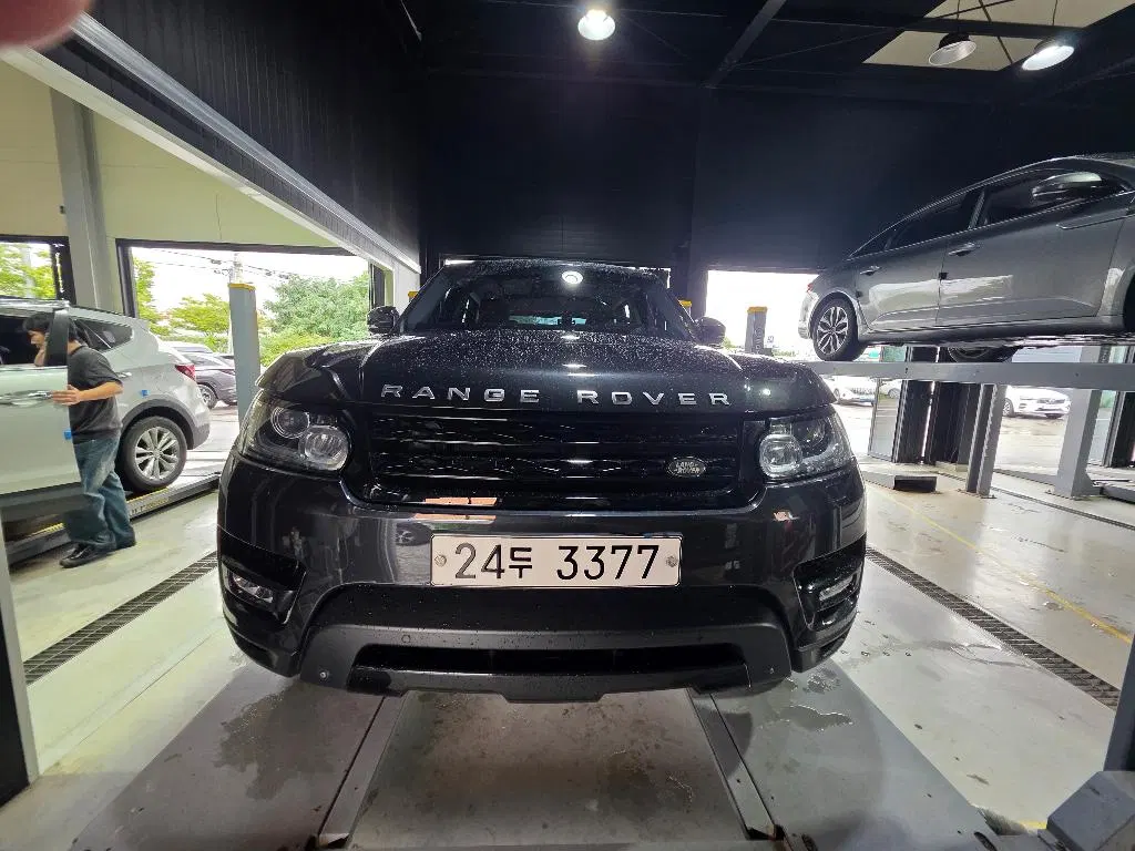 Land Rover Range Rover Sport 2e génération 3.0 SDV6 HSE Dynamic 2014 — photo 1 sur 26