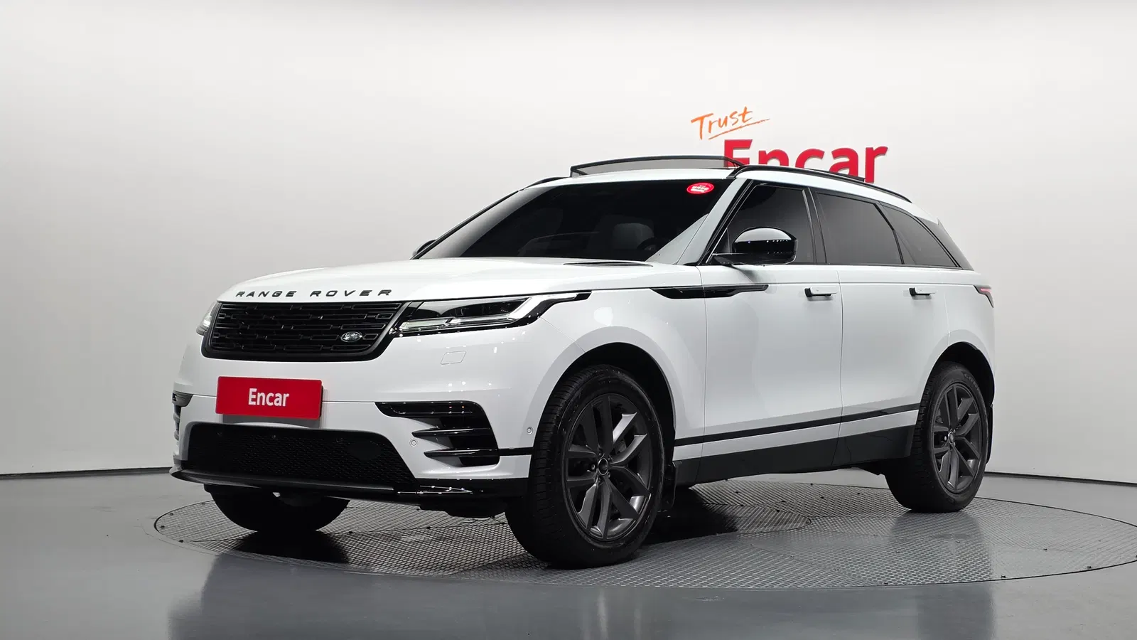 Land Rover Range Rover Velar 2.0 P250 Dynamic SE 2026 — photo 1 sur 37