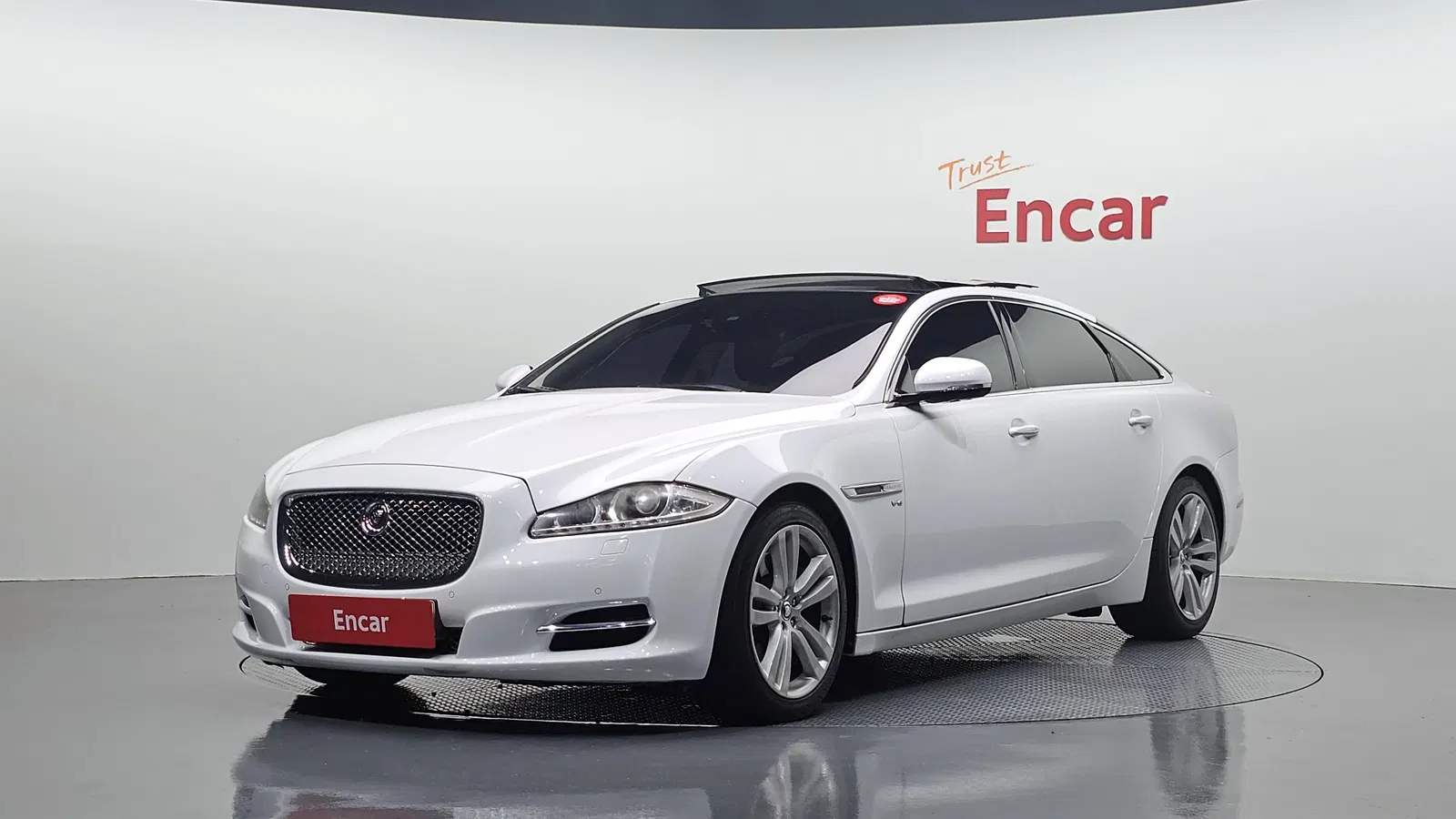 Jaguar All New XJ 3.0 SC Premium Luxury LWB 2013 — photo 1 sur 35