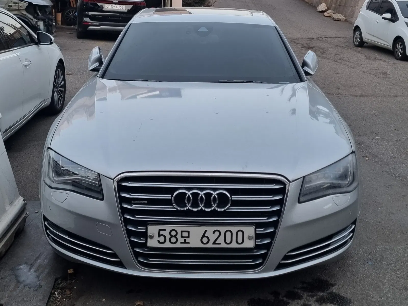 Audi A8 4.2 FSI Quattro 2011 — photo 1 sur 24