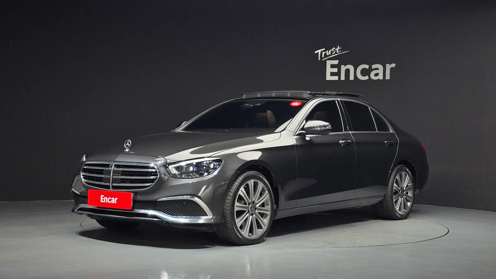 Mercedes-Benz Classe E E450 4MATIC Exclusive (W213) 2021 — photo 1 sur 34