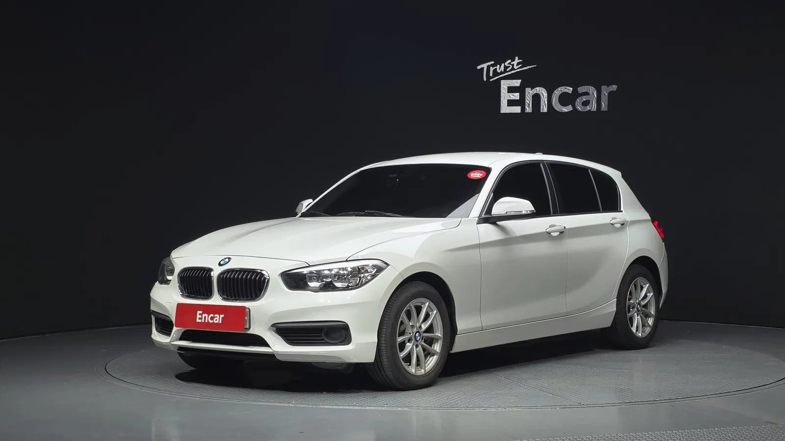 BMW Série 1 (F20) 118d Joy 5 portes 2018 — photo 1 sur 30