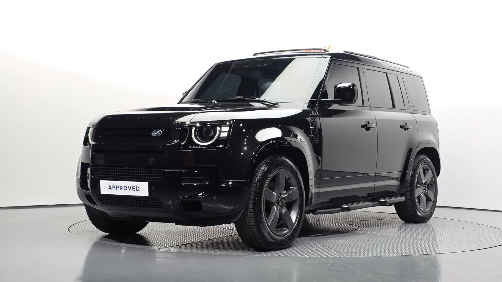 Land Rover Defender (L663) 110 P300 X-Dynamic SE 2026 — photo 1 sur 20