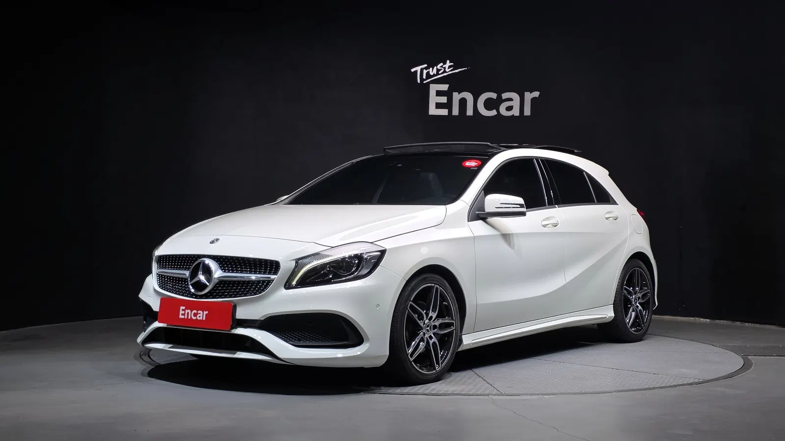 Mercedes-Benz Classe A AMG Line · A200 (W176) 2018 — photo 1 sur 30