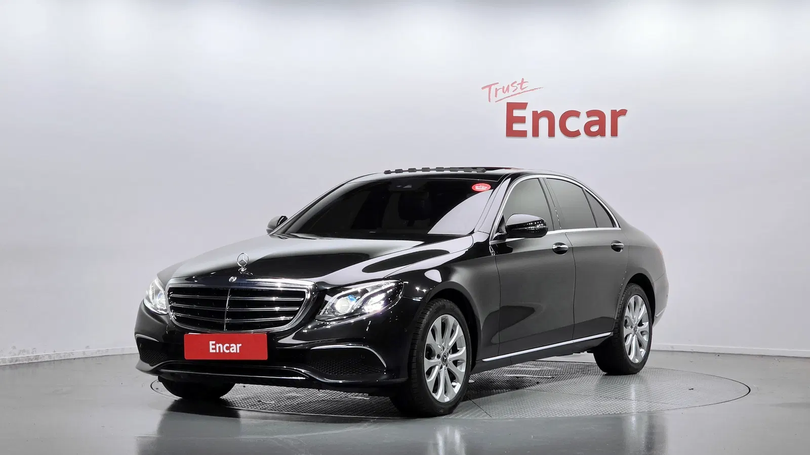 Mercedes-Benz Classe E E220d 4MATIC Exclusive (W213) 2019 — photo 1 sur 26