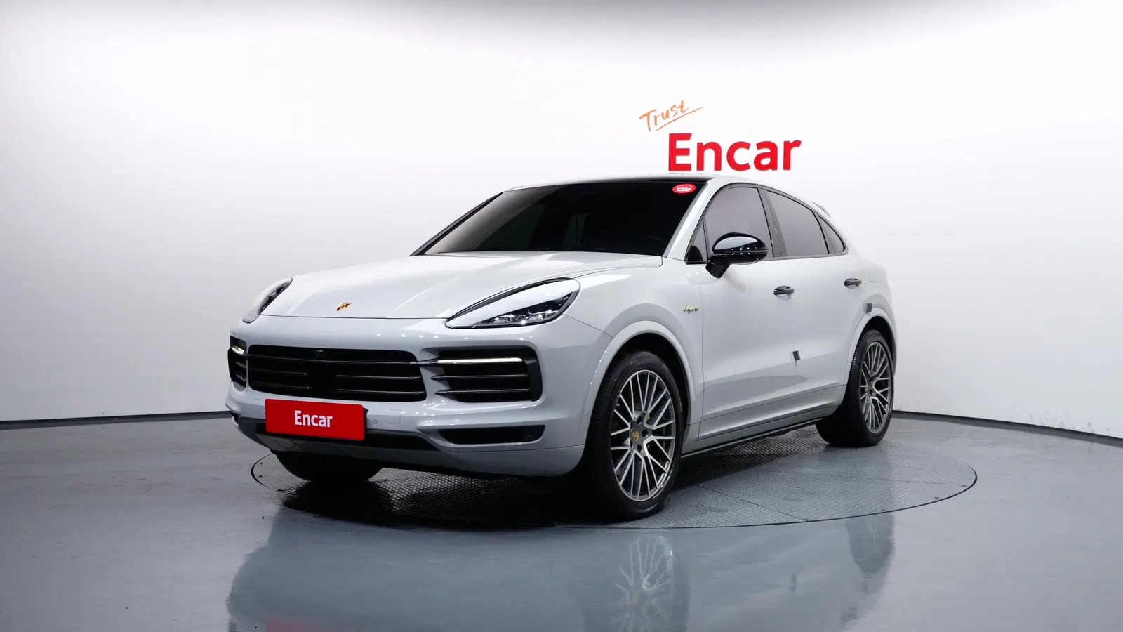 Porsche Cayenne (PO536) 3.0 E-Hybride Coupé Platinum Edition 2023 — photo 1 sur 41