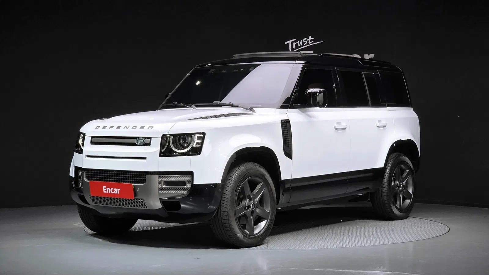 Land Rover Defender (L663) 110 P300 X-Dynamic SE 2025 — photo 1 sur 20