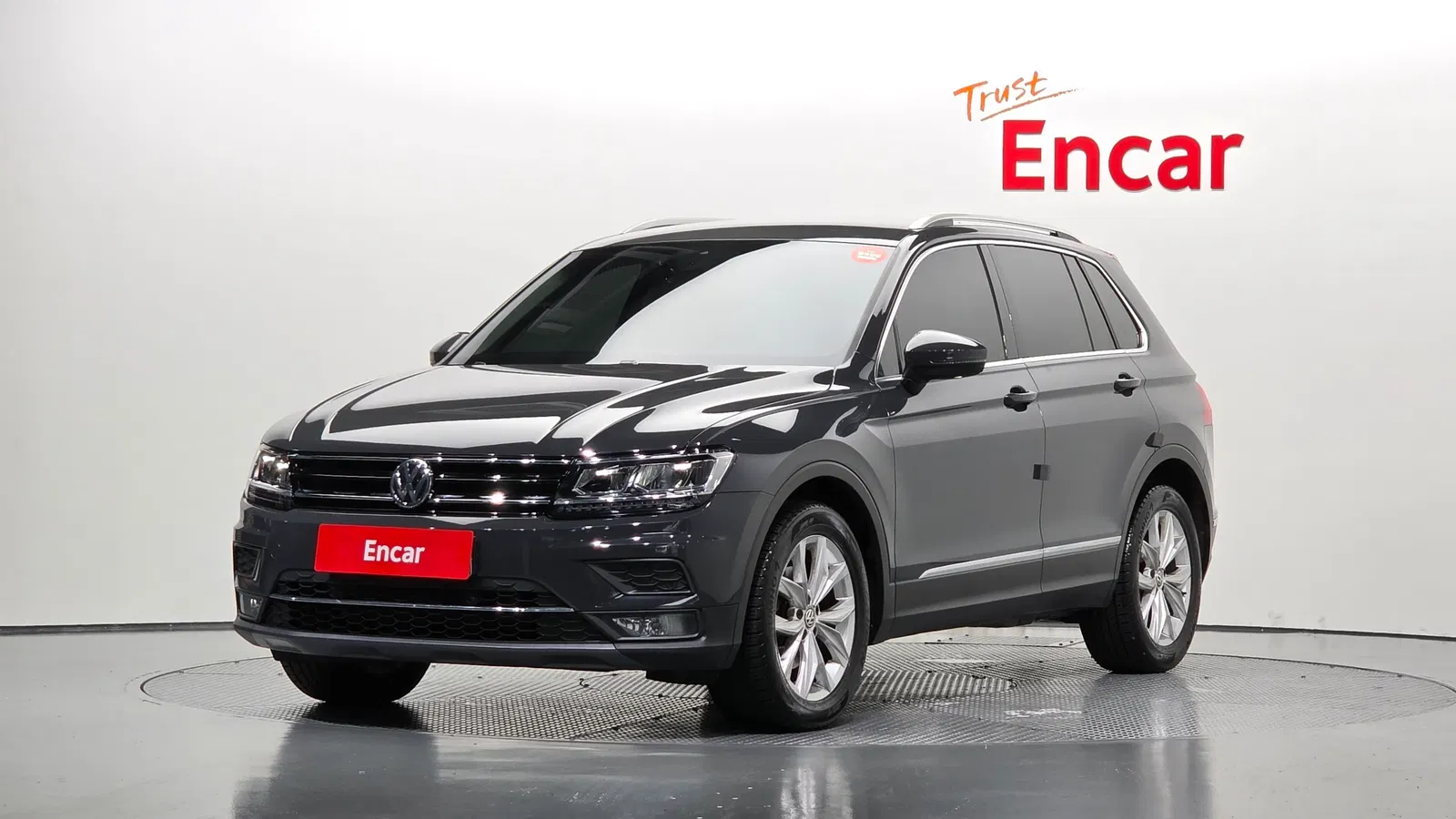Volkswagen Tiguan 2e génération 2.0 TDI Premium 2018 — photo 1 sur 32