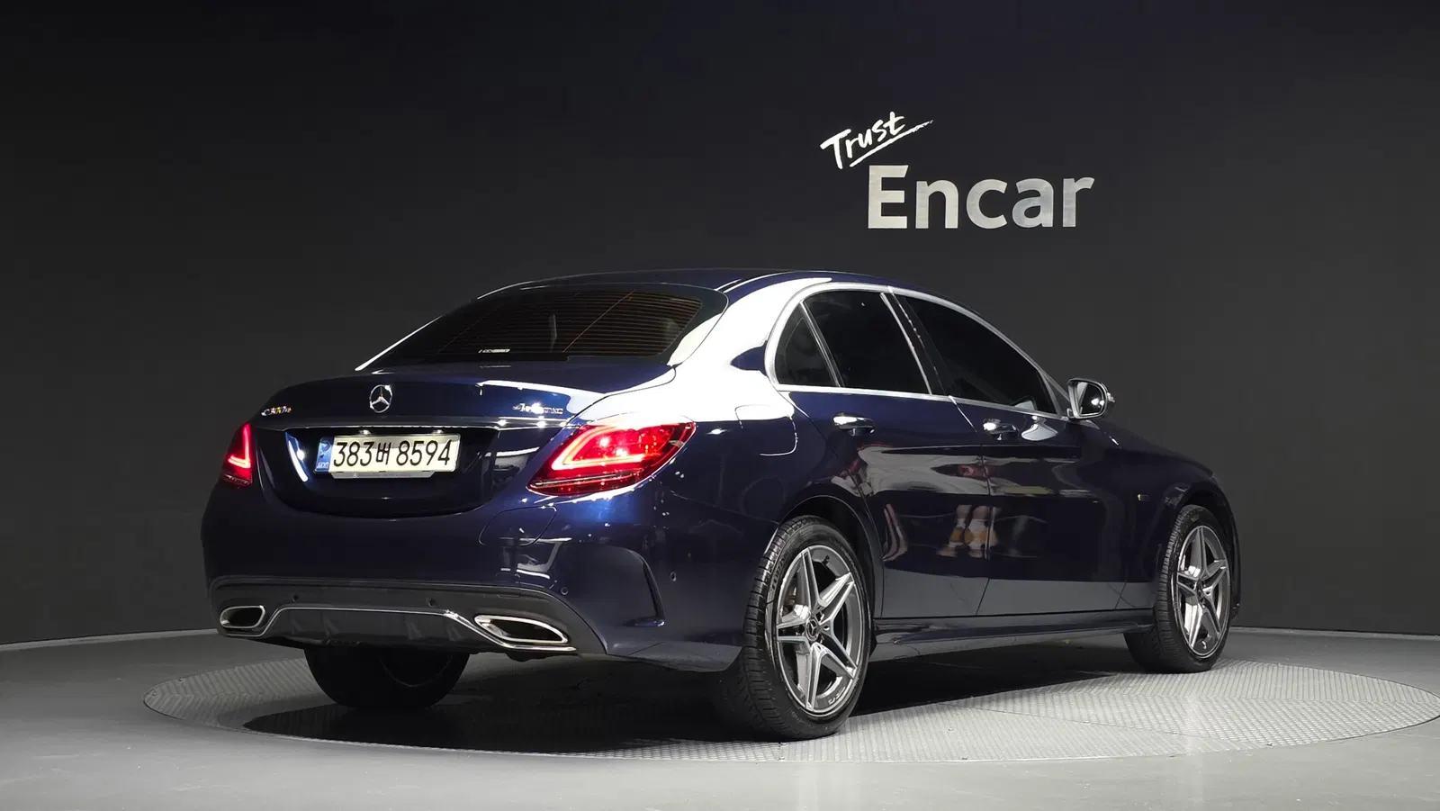 Mercedes-Benz Classe C AMG Line · C300e 4MATIC (W205) 2020 — photo 1 sur 37