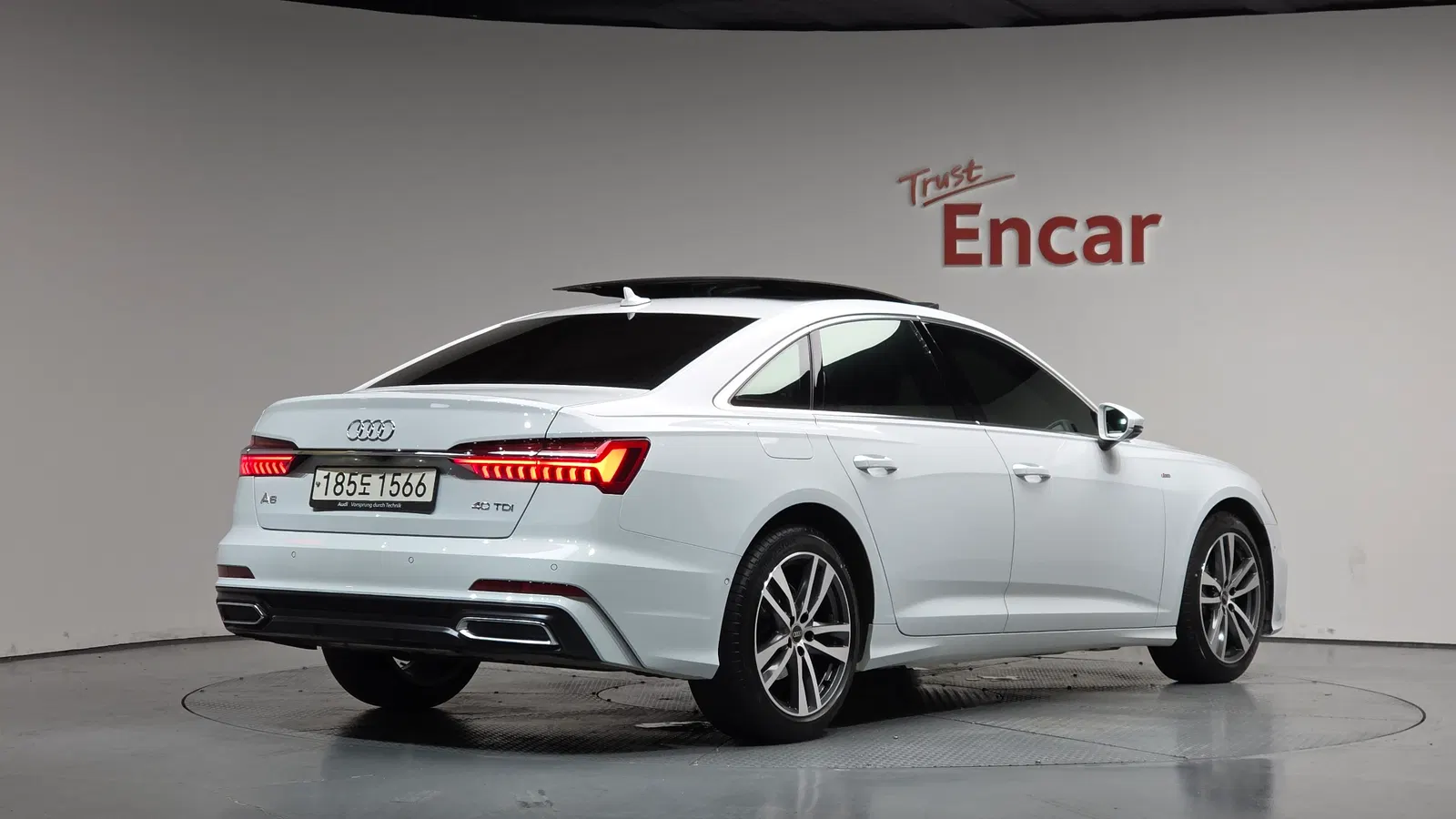 Audi A6 (C8) 40 TDI Premium 2022 — photo 1 sur 36