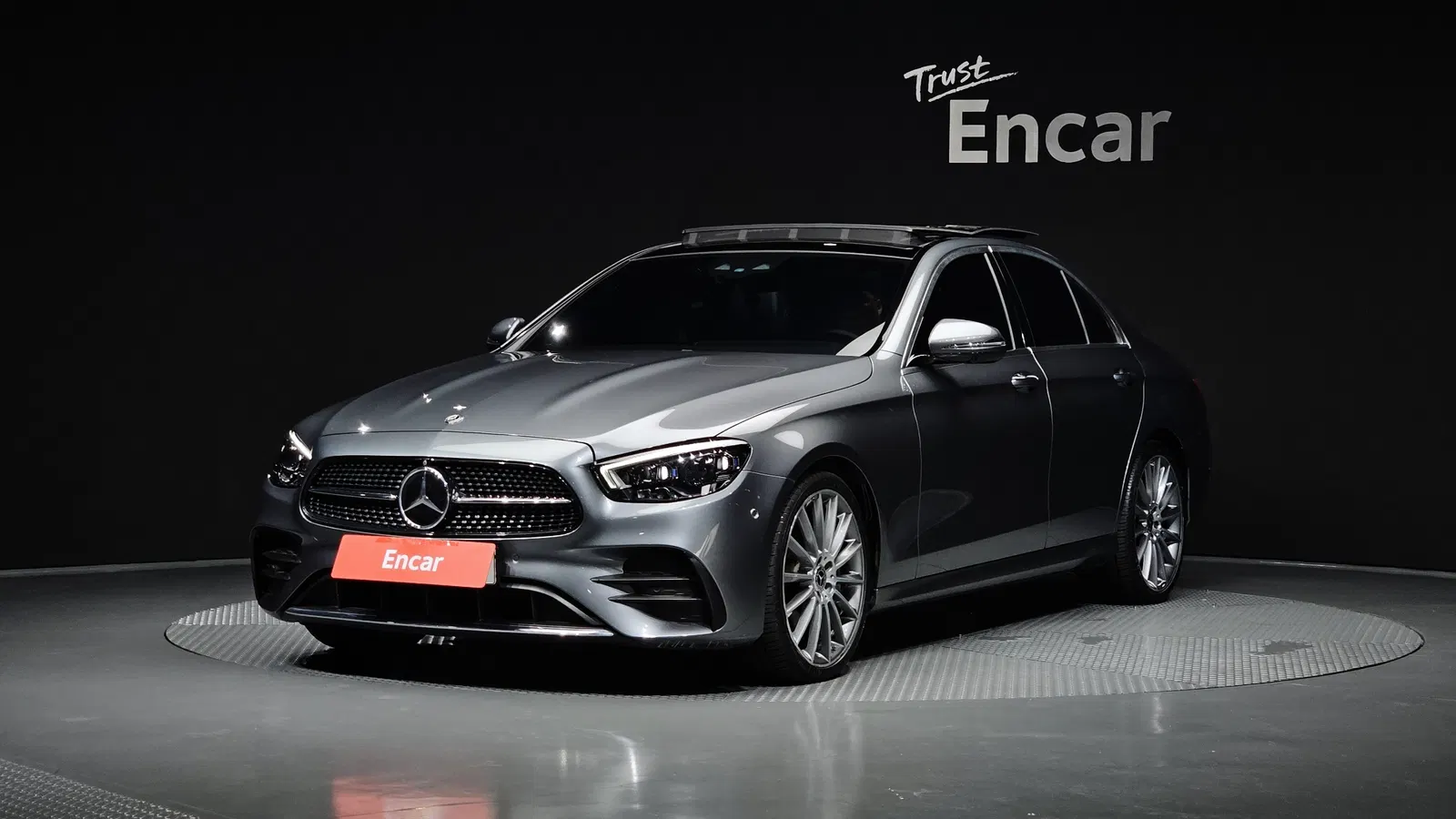 Mercedes-Benz Classe E AMG Line · E350 4MATIC (W213) 2021 — photo 1 sur 37