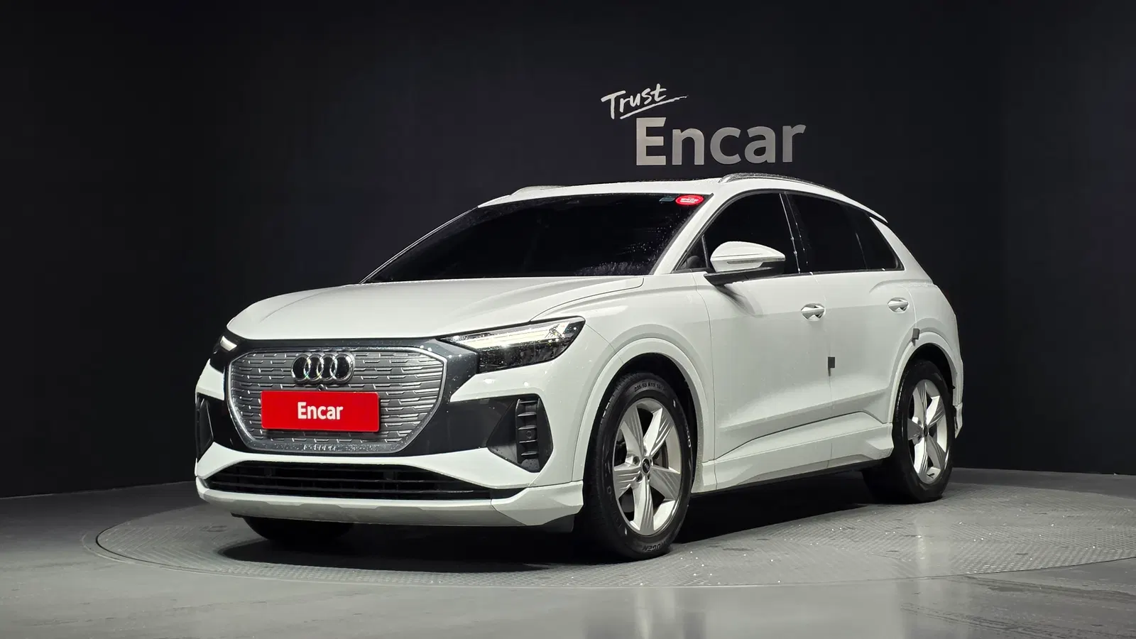 Audi Q4 e-tron (F4) 40 2022 — photo 1 sur 33