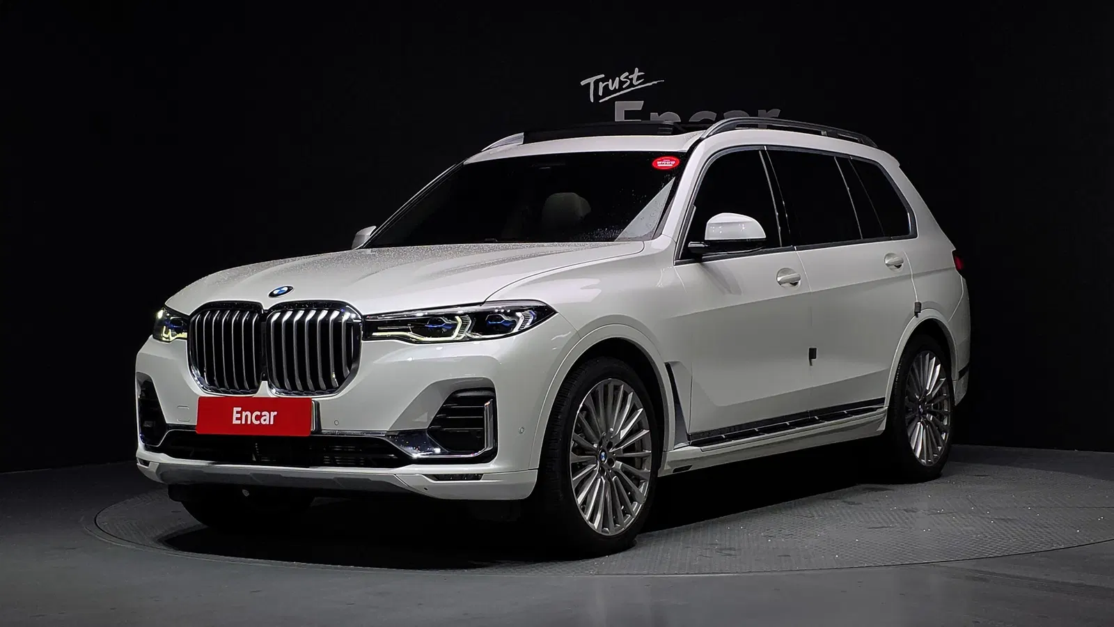 BMW X7 (G07) xDrive 40i Design Pure Excellence 7 places 2021 — photo 1 sur 34