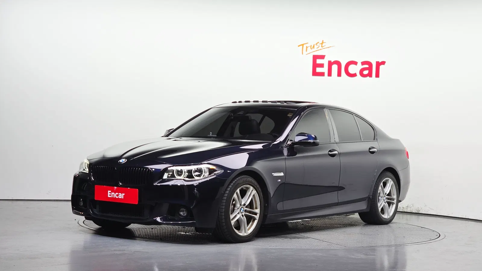 BMW Série 5 (F10) 530d xDrive M Aero Dynamic 2016 — photo 1 sur 26