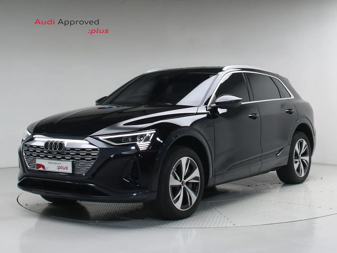 Audi Q8 e-tron (GE) 55 Quattro 2024 — photo 1 sur 26