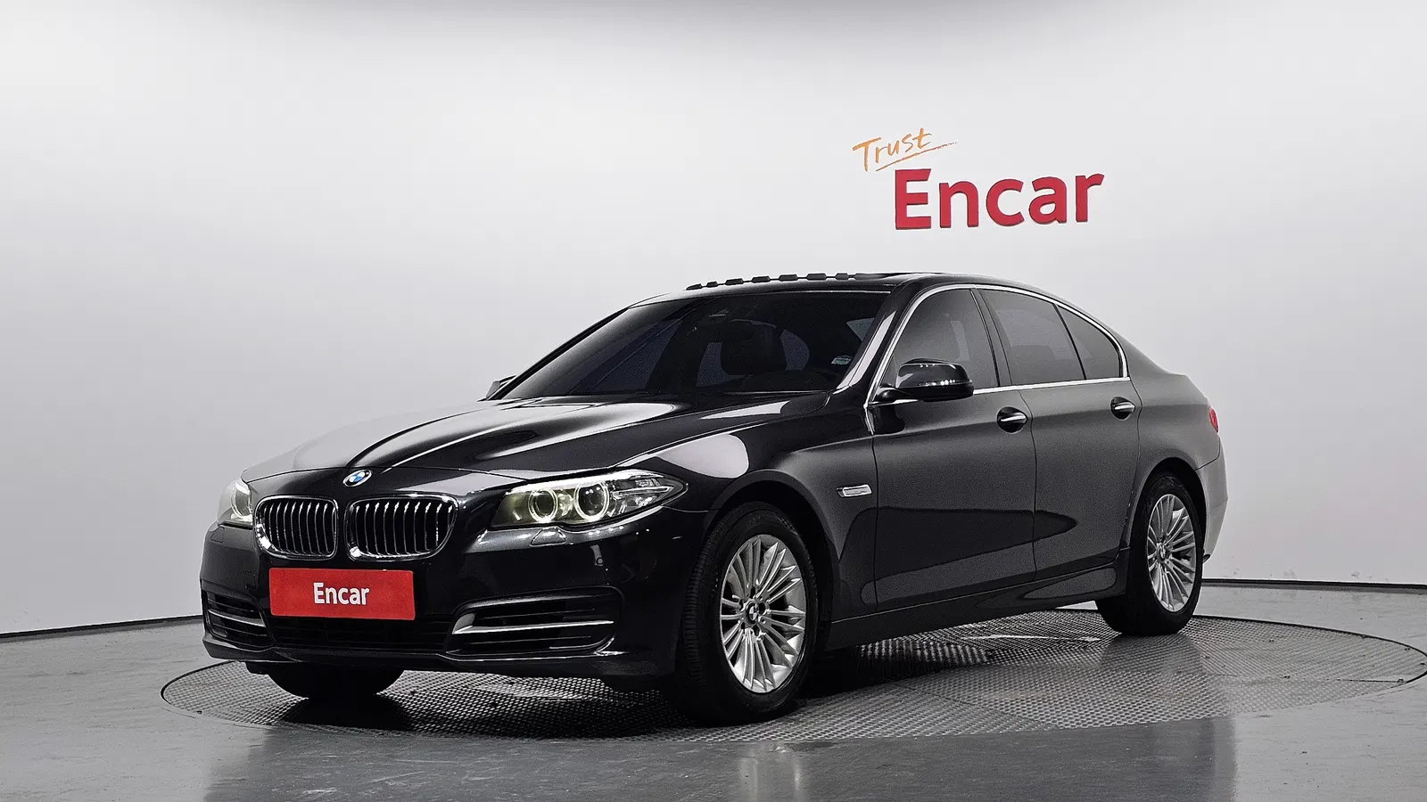 BMW Série 5 (F10) 520d xDrive 2014 — photo 1 sur 20