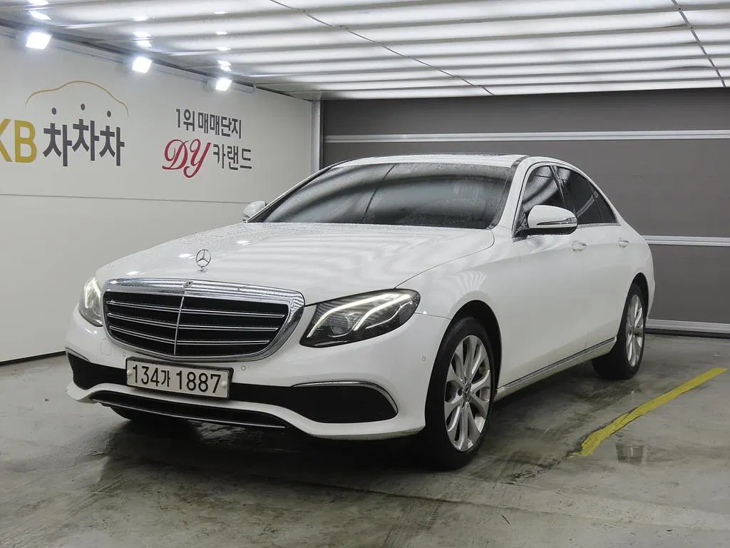 Mercedes-Benz Classe E E220d Exclusive (W213) 2019 — photo 1 sur 24