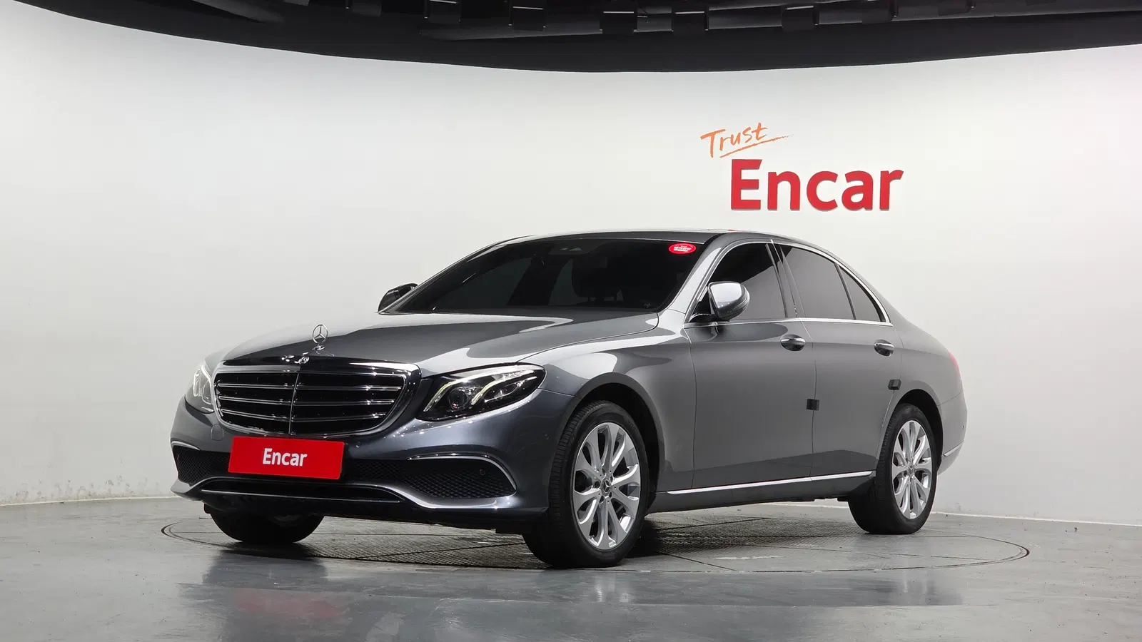 Mercedes-Benz Classe E E220d 4MATIC Exclusive (W213) 2018 — photo 1 sur 39