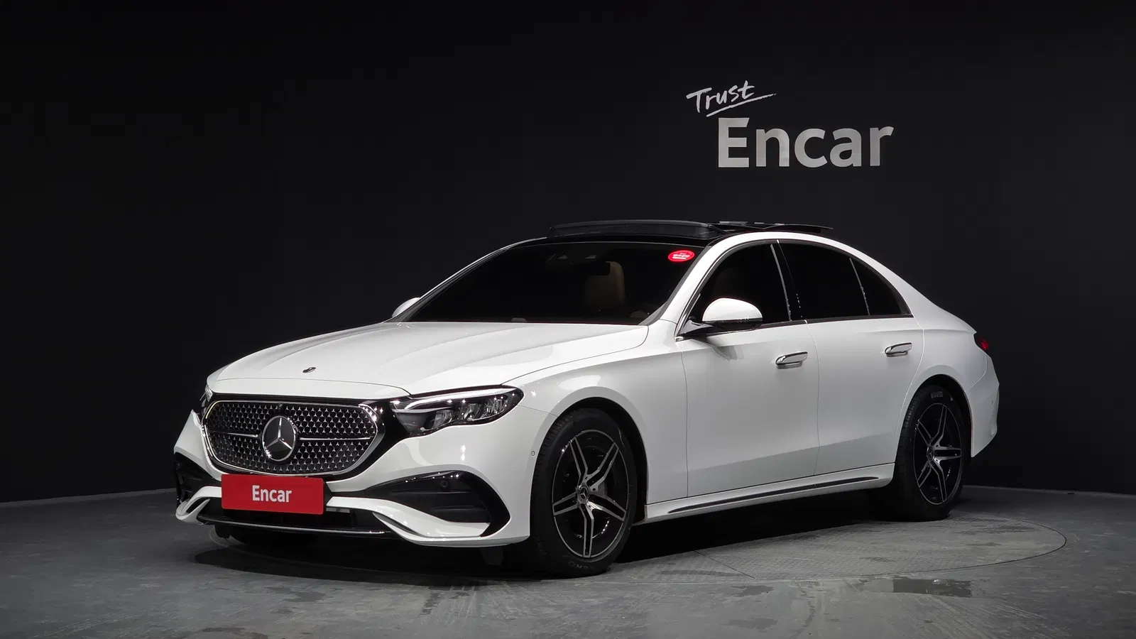 Mercedes-Benz Classe E AMG Line · E200 (W214) 2026 — photo 1 sur 37