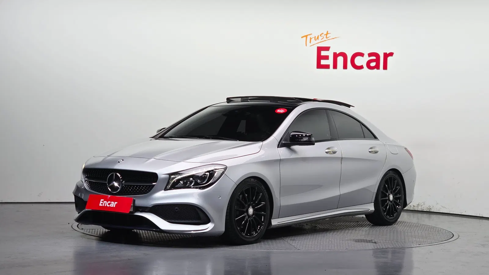 Mercedes-Benz CLA AMG Line · CLA250 4MATIC (C117) 2017 — photo 1 sur 20