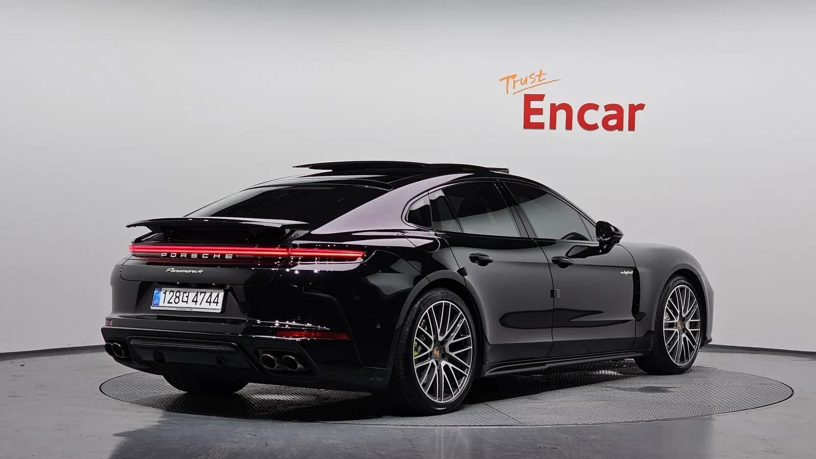 Porsche Panamera (976) 2.9 AWD E-Hybride 2025 — photo 1 sur 36