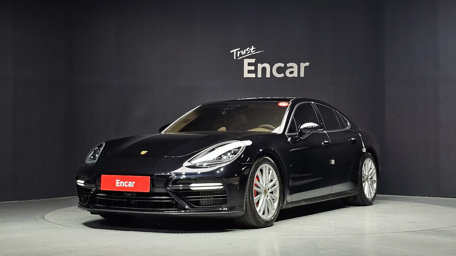 Porsche Panamera (971) 4.0 Turbo 2017 — photo 1 sur 32
