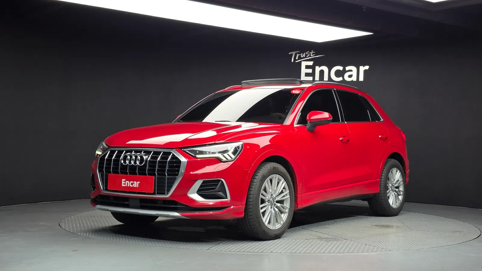 Audi Q3 (F3) 35 TDI Premium 2020 — photo 1 sur 20